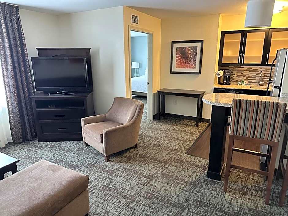 Staybridge Suites Minot By IHG