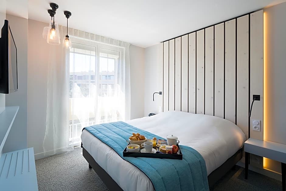 Operalia Hotel les Pins