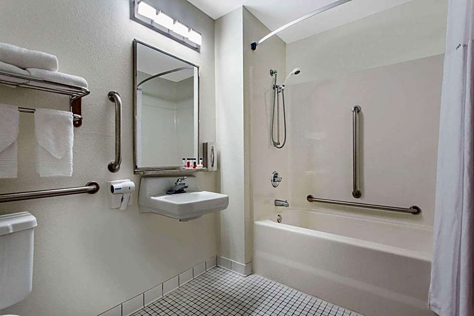 Days Inn by Wyndham Austin