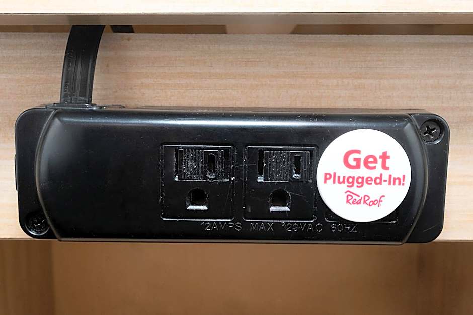 Red Roof PLUS+ & Suites Naples Downtown-5th Ave S