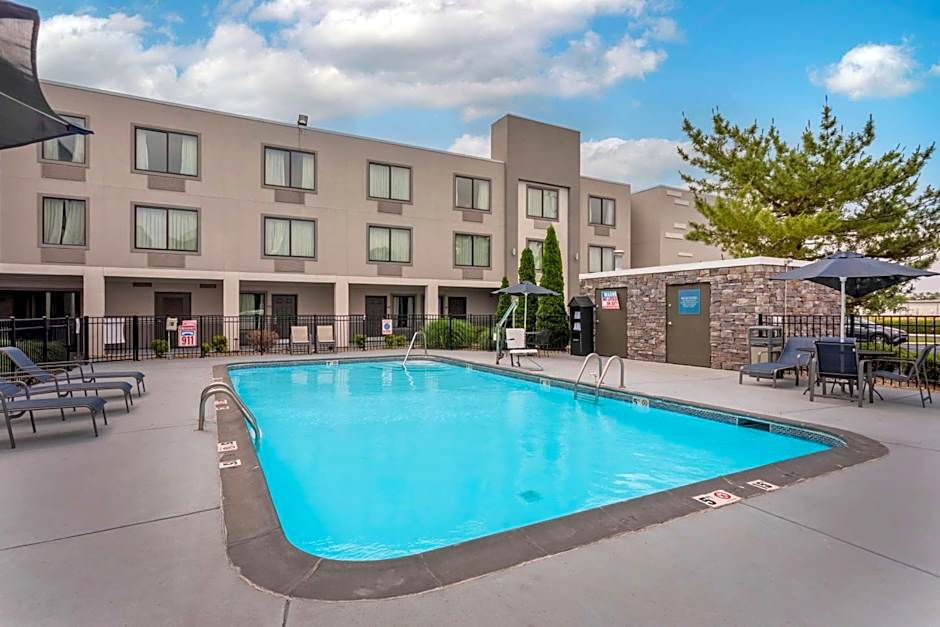 Best Western Plus Bowling Green