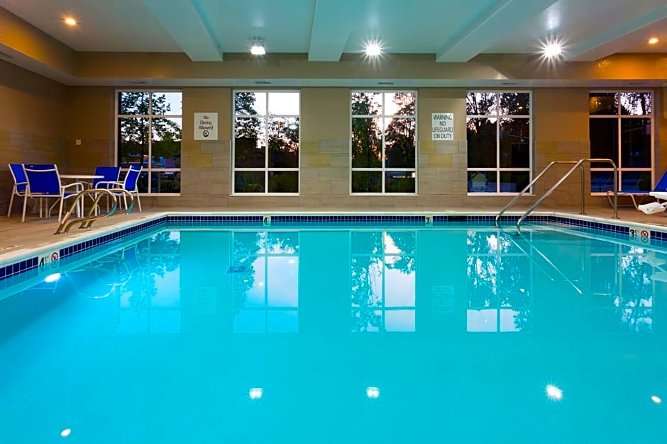 Holiday Inn Express & Suites Seattle South - Tukwila By IHG