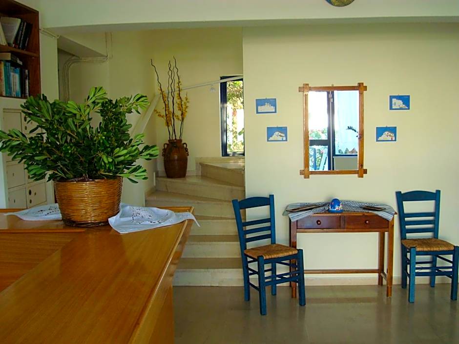 Philippos Studios & Apartments