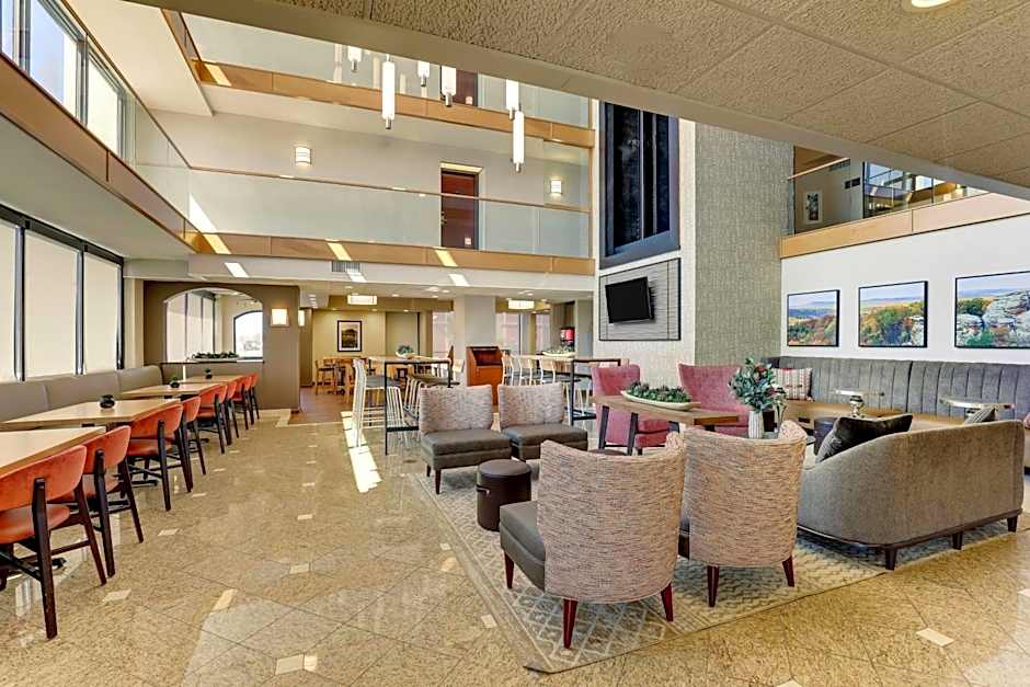 Drury Inn & Suites Marion