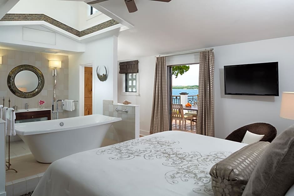 Black Dolphin Inn