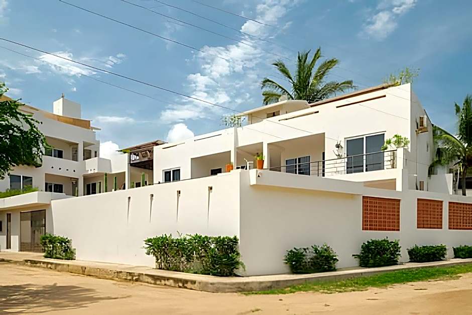 La Aurora Puerto Escondido