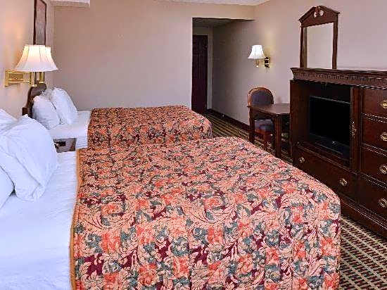 Econo Lodge Inn & Suites Warsaw