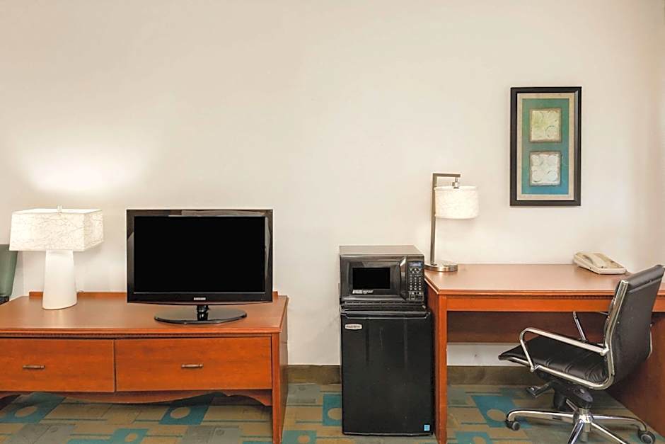 Baymont by Wyndham Meridian