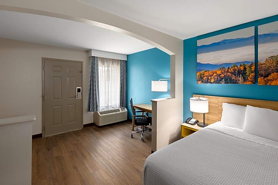 Days Inn by Wyndham Clarksville North