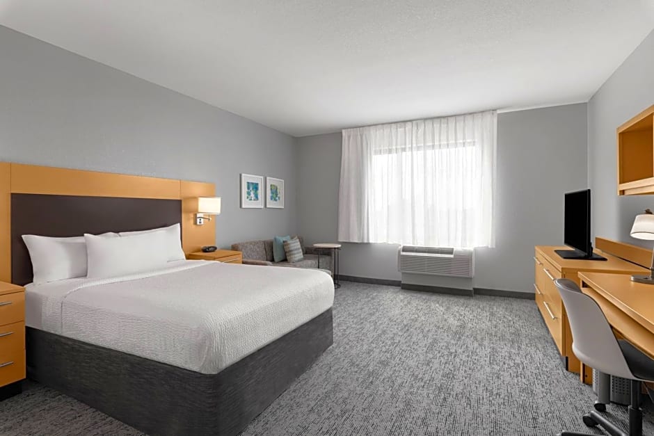 TownePlace Suites by Marriott Denver Airport at Gateway Park