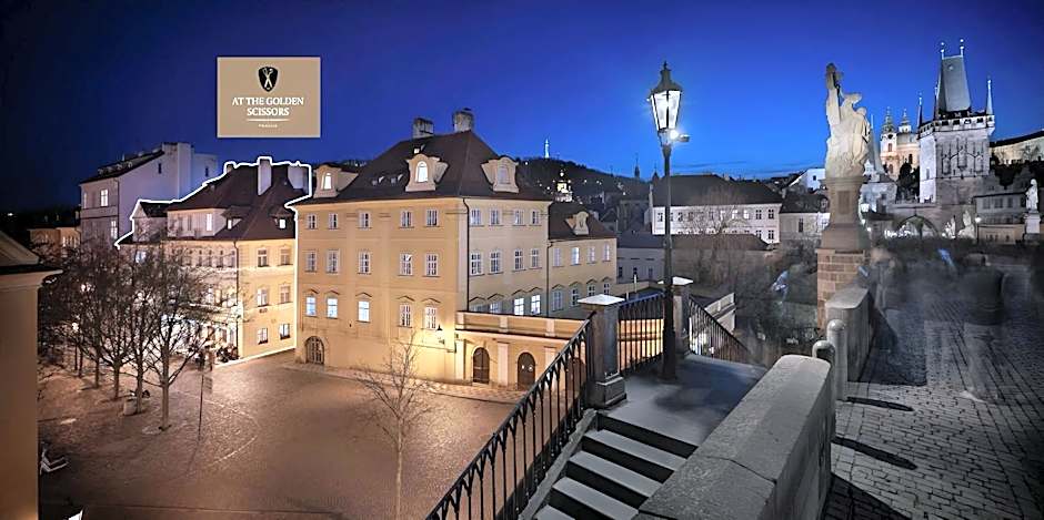 Hotel At the Golden Scissors