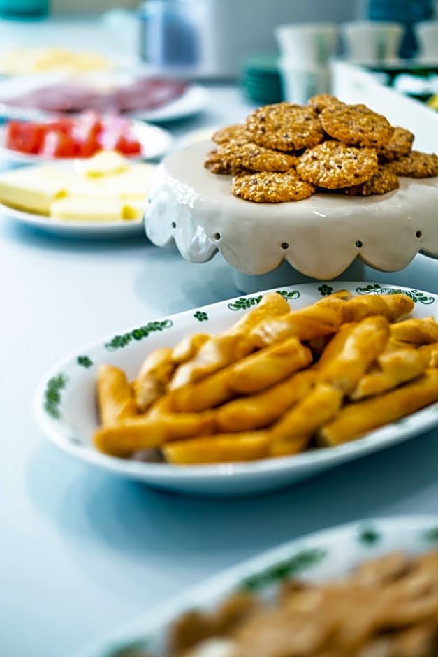 Kiss-Henézi Guest House