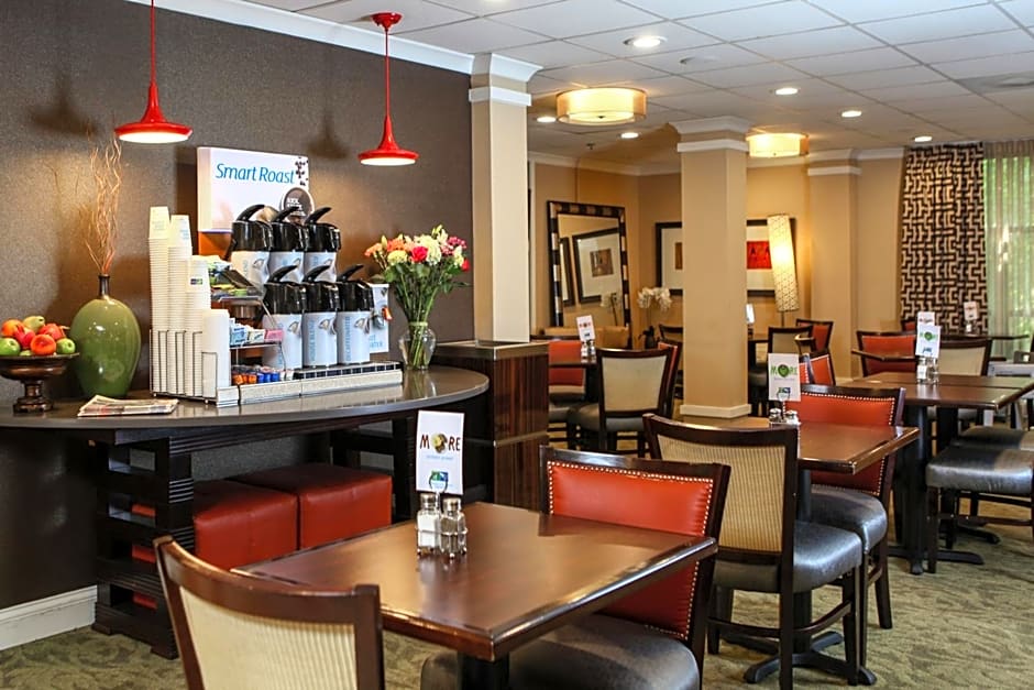 Holiday Inn Express Hotel & Suites - Atlanta/Emory University Area By IHG