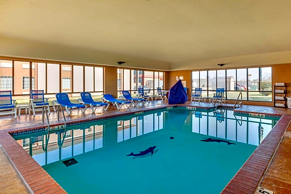 Comfort Inn & Suites Pauls Valley - City Lake