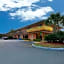 Super 6 Inn & Suites Pensacola