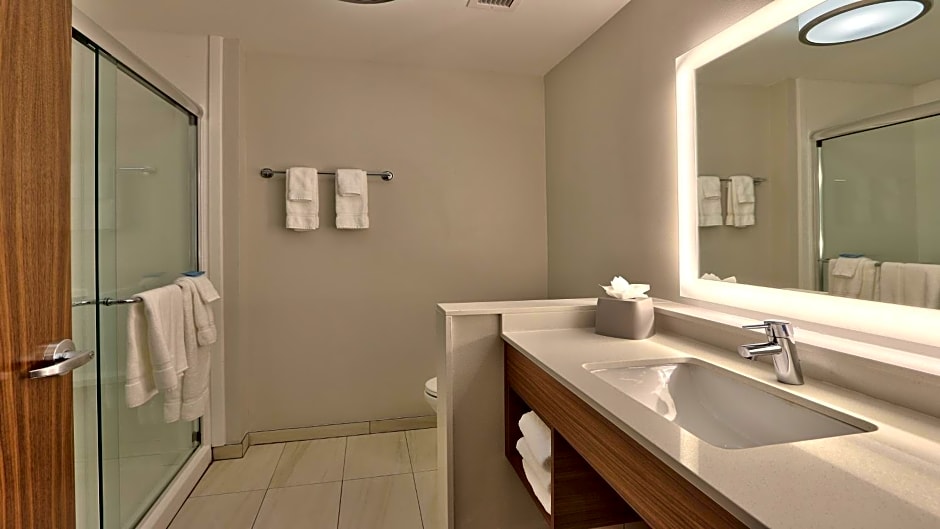 Holiday Inn Express & Suites Broomfield By IHG