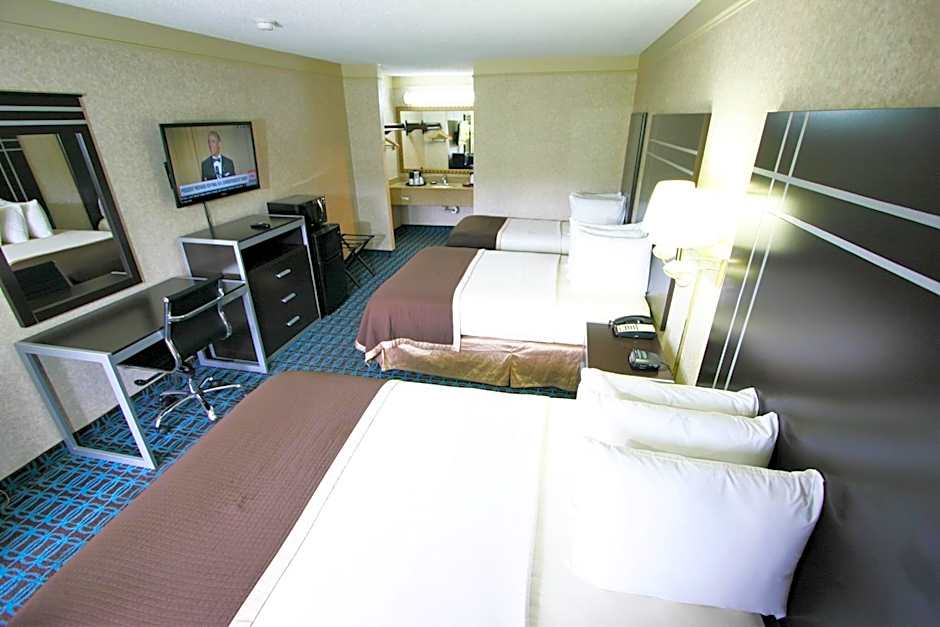 Deluxe Inn - Fayetteville I-95