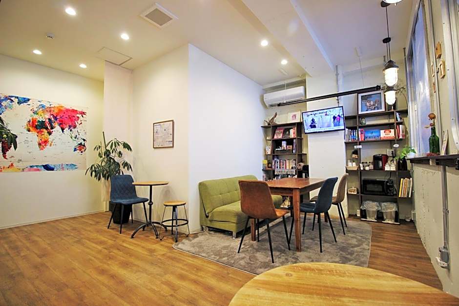 Hostel TOKI