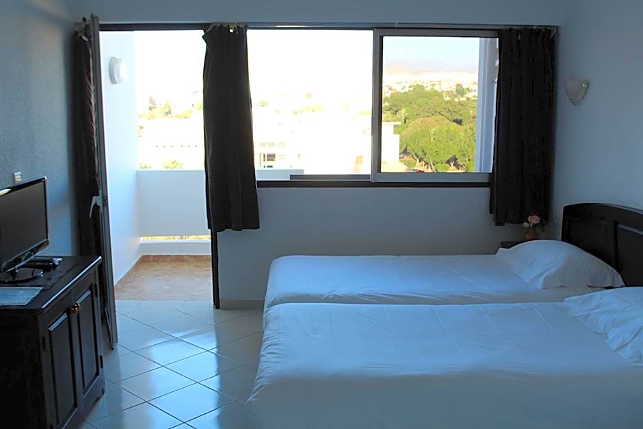 Photo 1 of 6 of Single Room