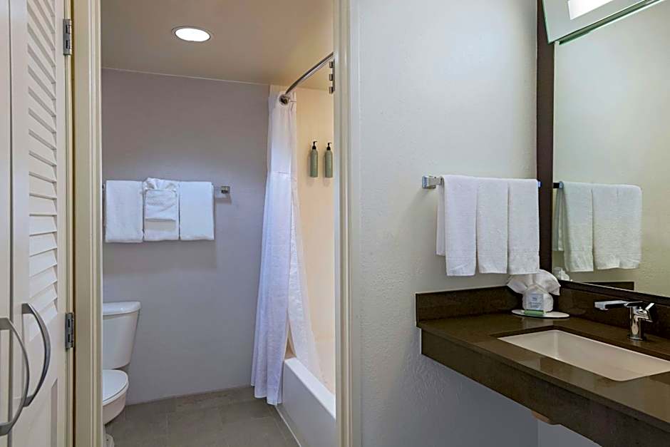 Courtyard by Marriott Austin The Domain Area