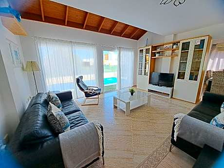 Villa Rayo Azul, Piscina, Wifi, Vista Al Mar