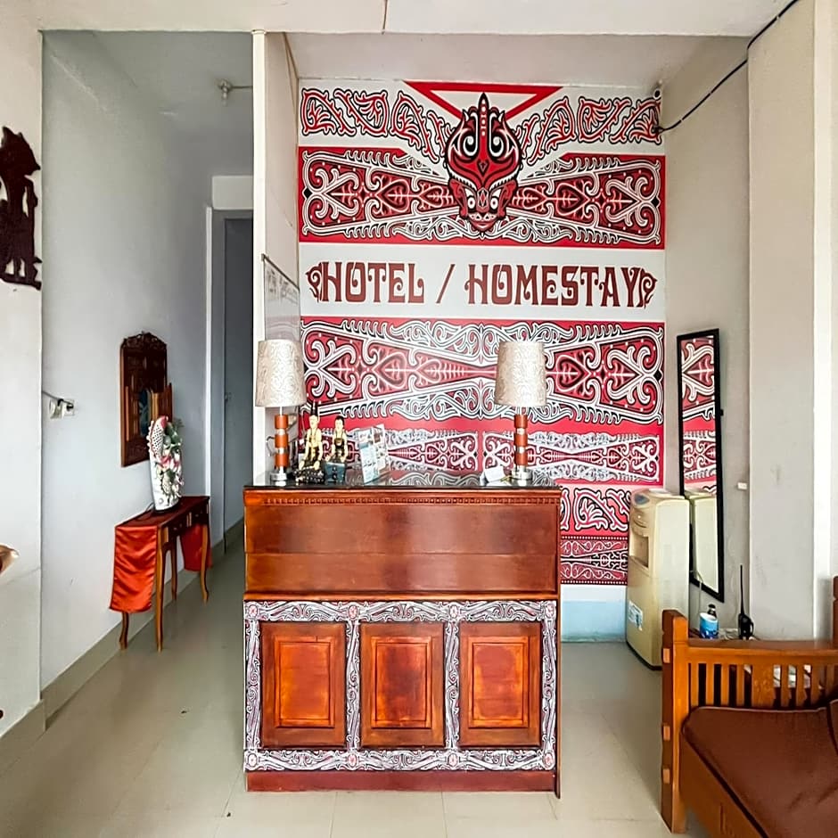 RedDoorz near Salib Kasih Tarutung