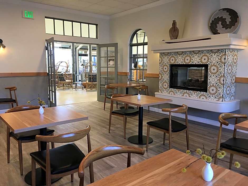 Azure Palm Hot Springs