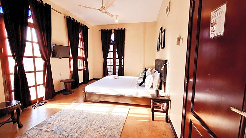 Rumaisa Hotel