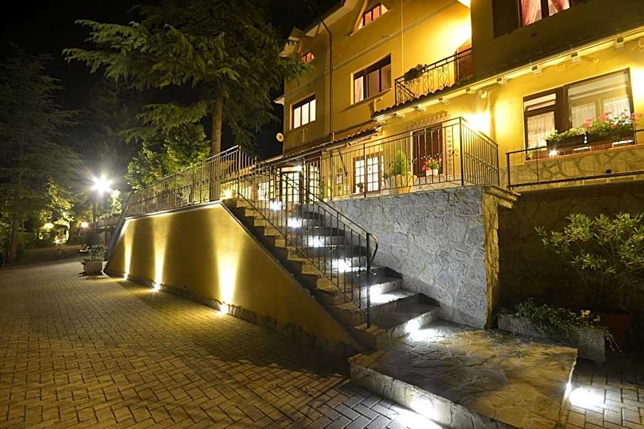 Hotel Pineta Ristorante country house in Fabriano