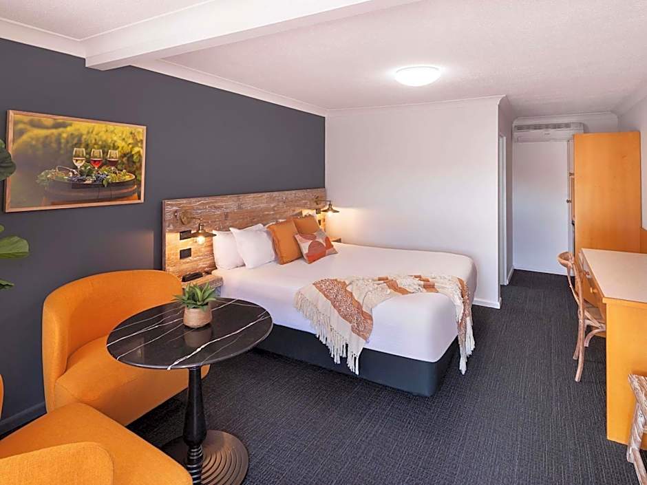 Ibis Styles Orange Hotel