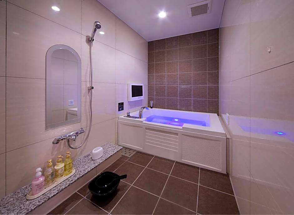 JEWEL HOTEL LUXURY MODERN (Adult Only)