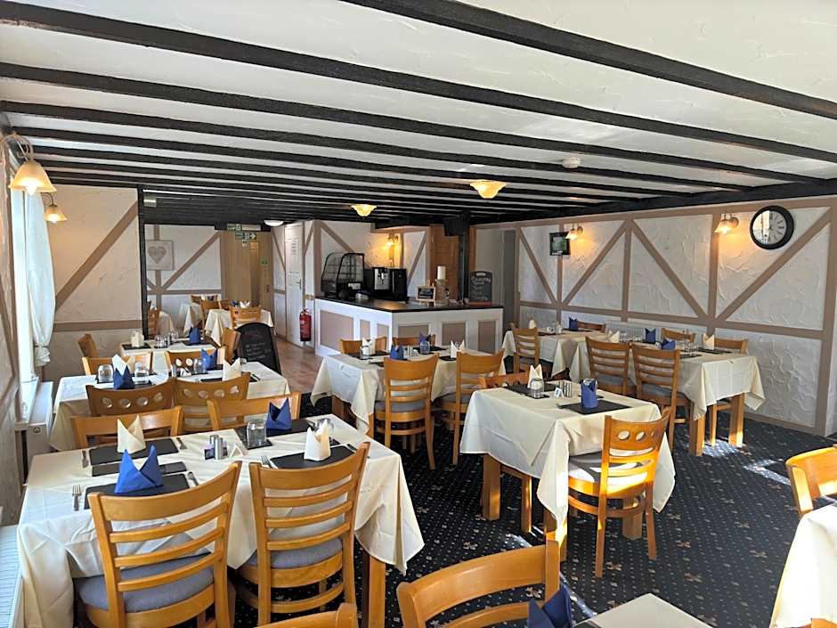 The Carpenters Arms Rooms in Broadway, Laugharne