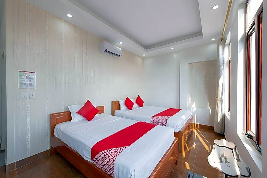 Luxury Airport Hotel & Spa