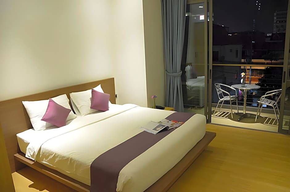 The Scenery City Hotel