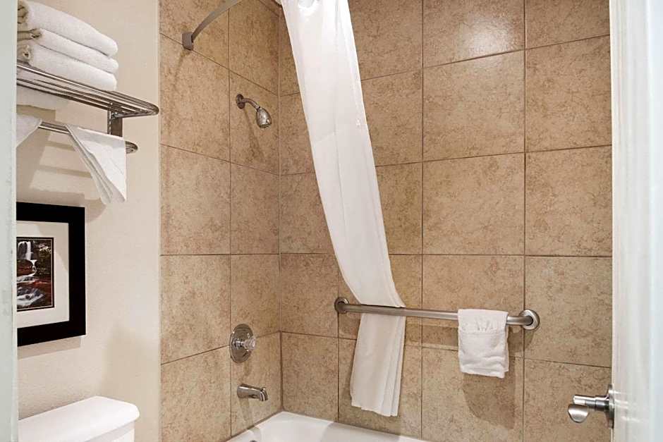 Quality Inn Near Lake Marble Falls