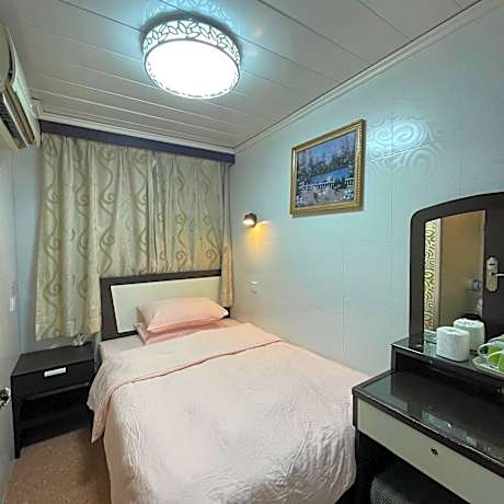 Semi Double Non-Smoking