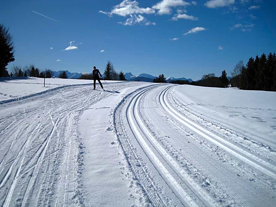 Hotel Auf der Gsteig GmbH