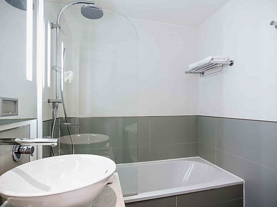 Cannes Center Univers Hotel (future Mercure)