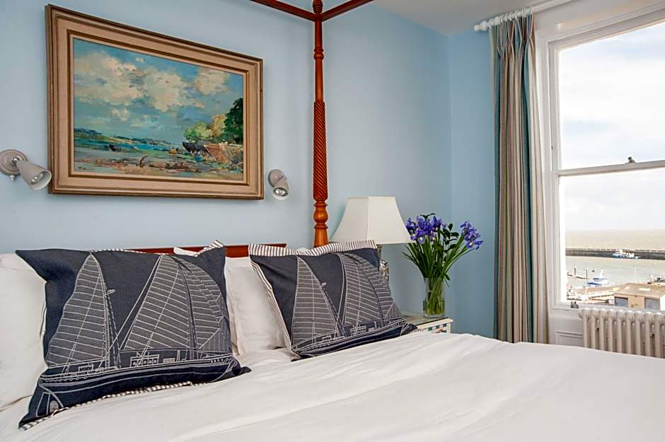 The Royal Harbour Hotel