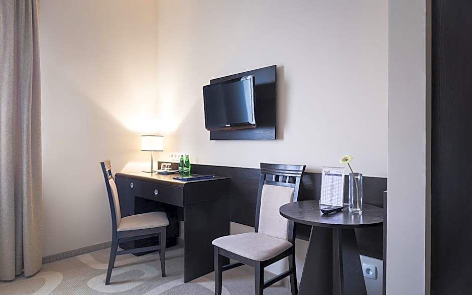 Hotel Picaro Żarska Wieś Południe A4 kierunek Polska