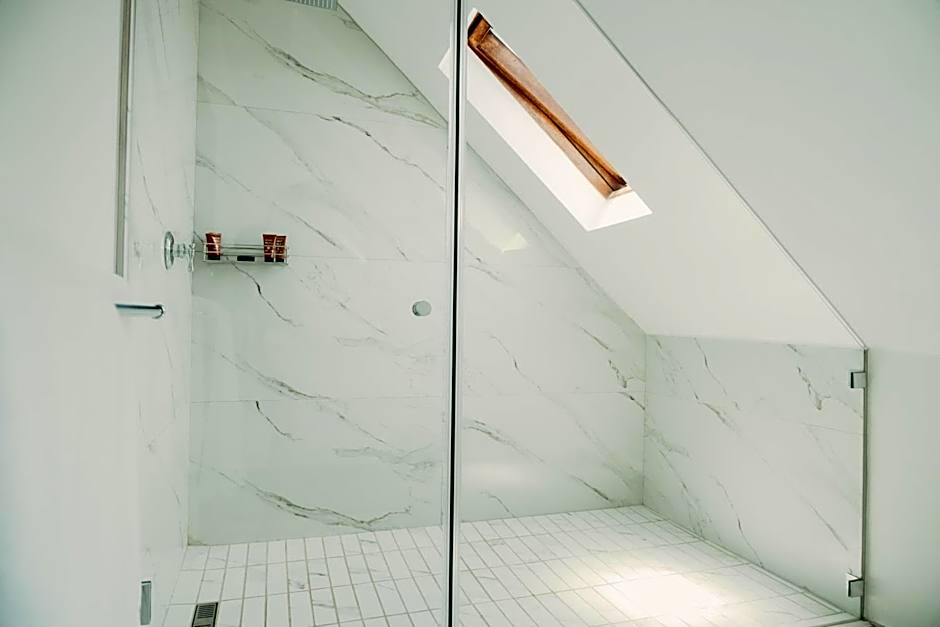 Les Chambres Guest House