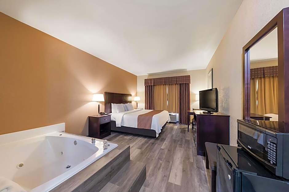 Quality Inn & Suites Terrell