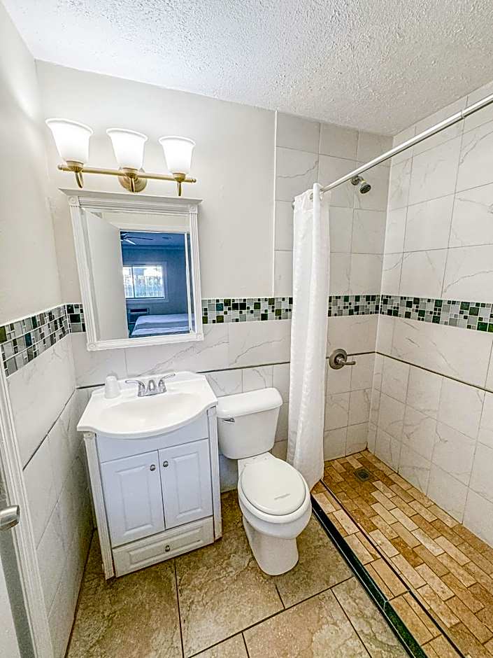 Atlantis Inn - Tybee Island