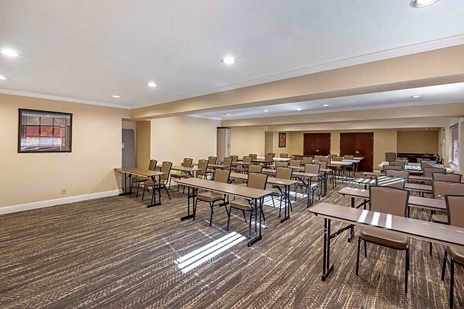 Best Western Plus Orchid Hotel & Suites