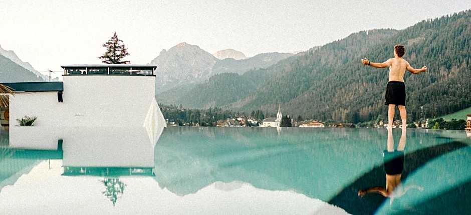 Al Plan, A mountain moving hotel