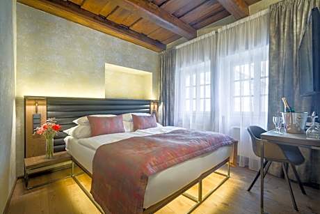 Deluxe Quadruple Room with Two Bedrooms