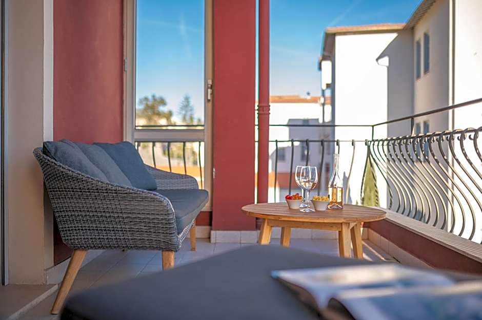 La Fabrique à Poupées - Chambres et Appartements de charme au coeur de Menton