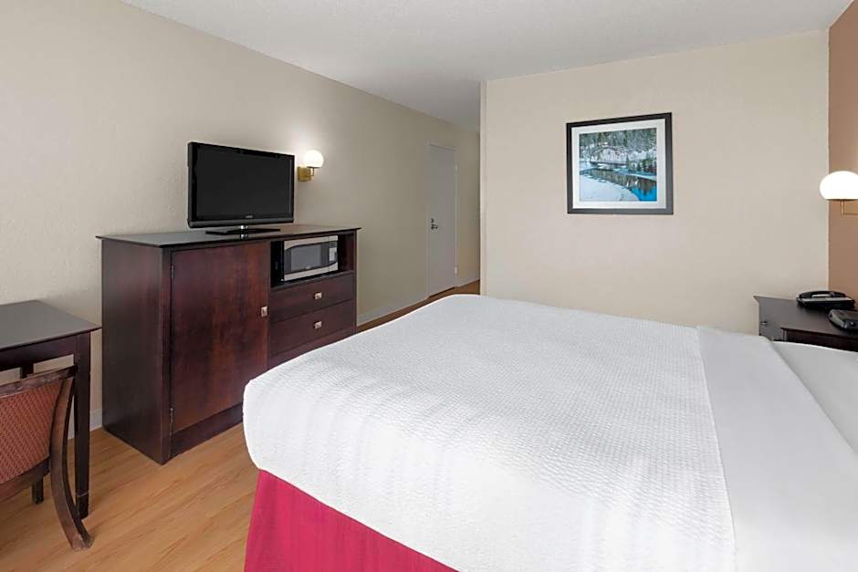 Ramada Hotel & Conference Center by Wyndham Grayling