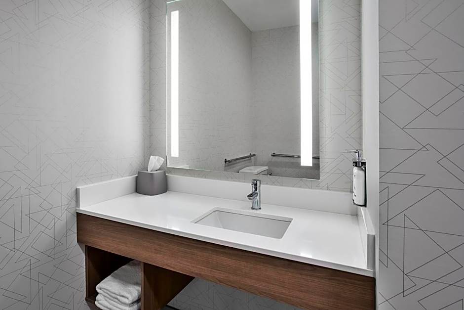 Holiday Inn Express Hotel & Suites - Belleville Area By IHG
