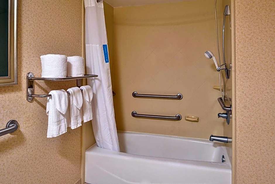 Hampton Inn By Hilton Staunton